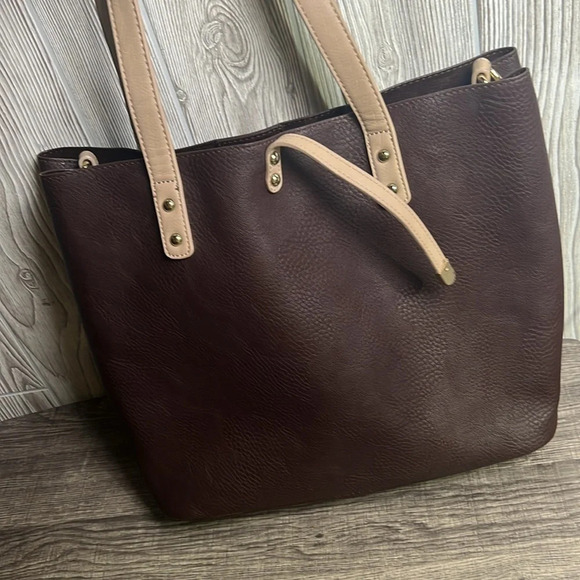 Charming Charlie Brown tote bag - Picture 8 of 9